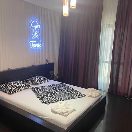 Ultracentral With 3 Bdrm For Up To 8 People
