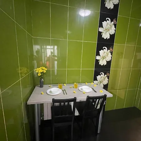 Ultracentral With 3 Bdrm For Up To 8 People